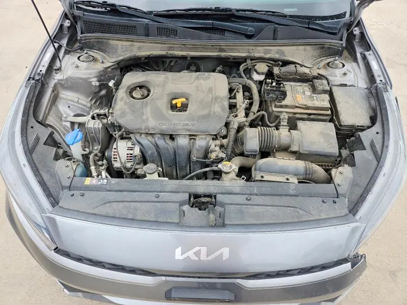 2023 KIA FORTE LXS  