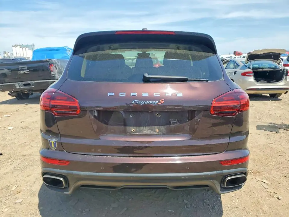 2016 PORSCHE CAYENNE   