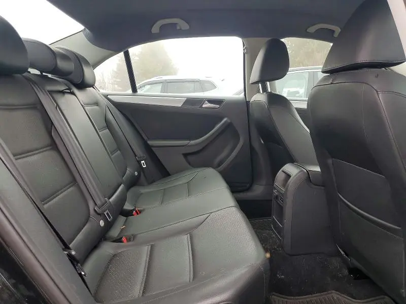 2013 VOLKSWAGEN JETTA SE  