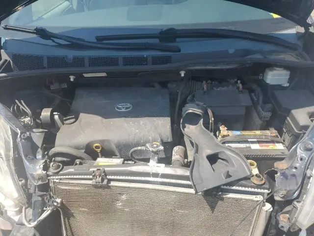 2012 TOYOTA SIENNA   