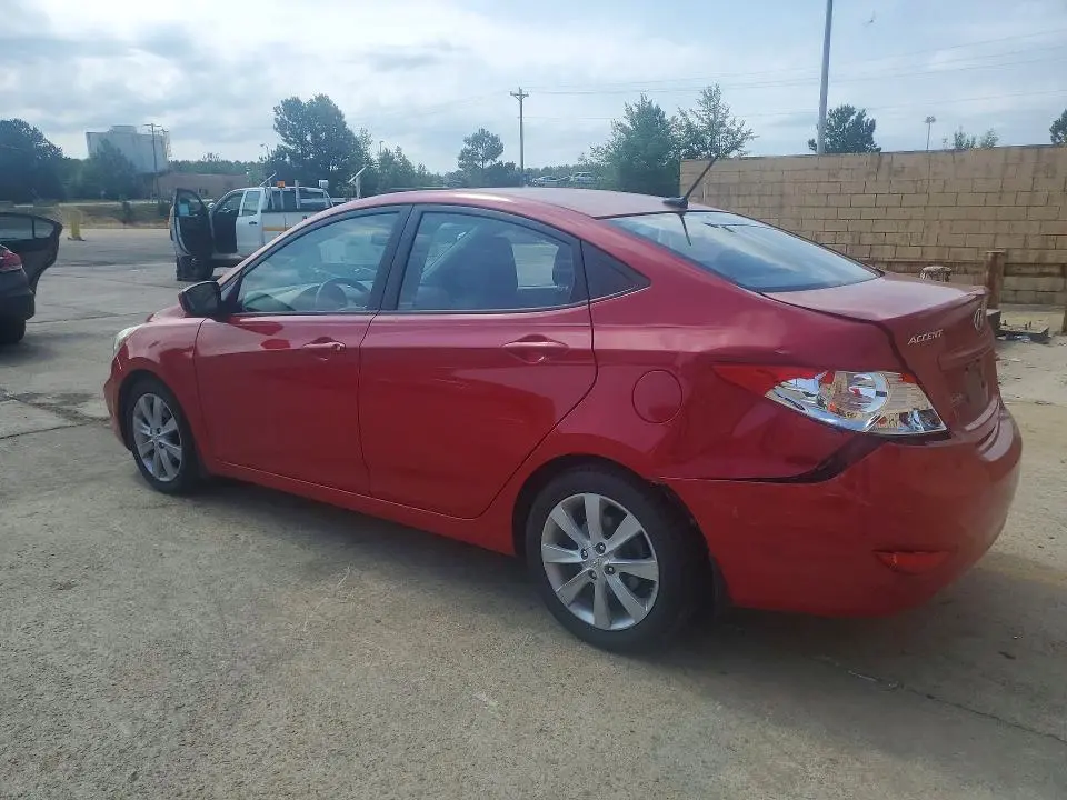 2012 HYUNDAI ACCENT GLS  