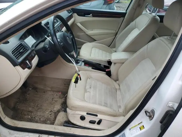 2012 VOLKSWAGEN PASSAT SEL  