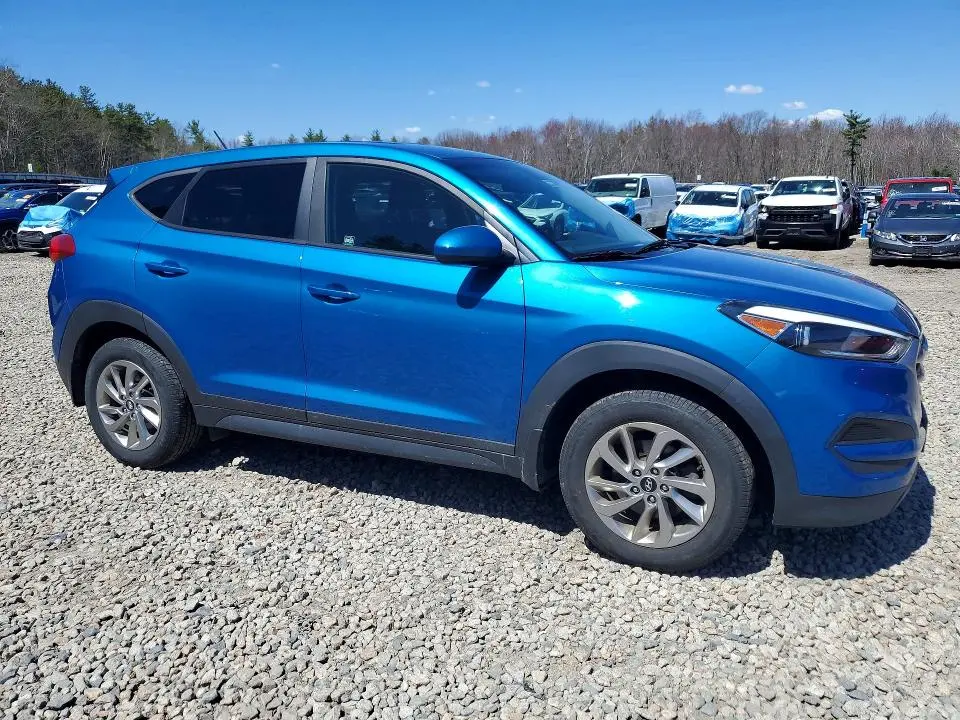 2018 HYUNDAI TUCSON SE  