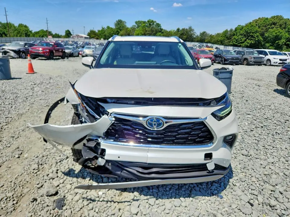 2021 TOYOTA HIGHLANDER HYBRID PLATINUM  