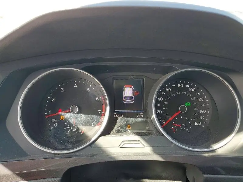 2020 VOLKSWAGEN TIGUAN SE  