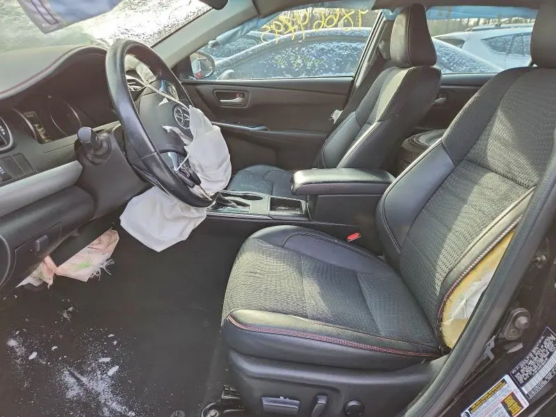 2015 TOYOTA CAMRY LE  