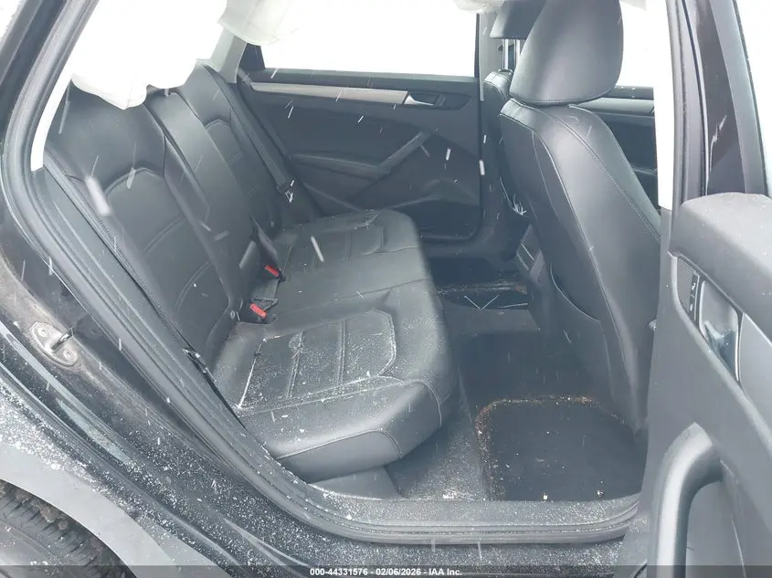 2015 VOLKSWAGEN PASSAT 1.8T WOLFSBURG EDITION