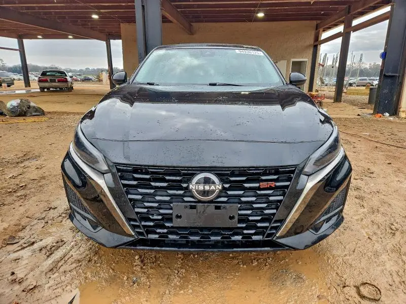 2023 NISSAN ALTIMA SR  