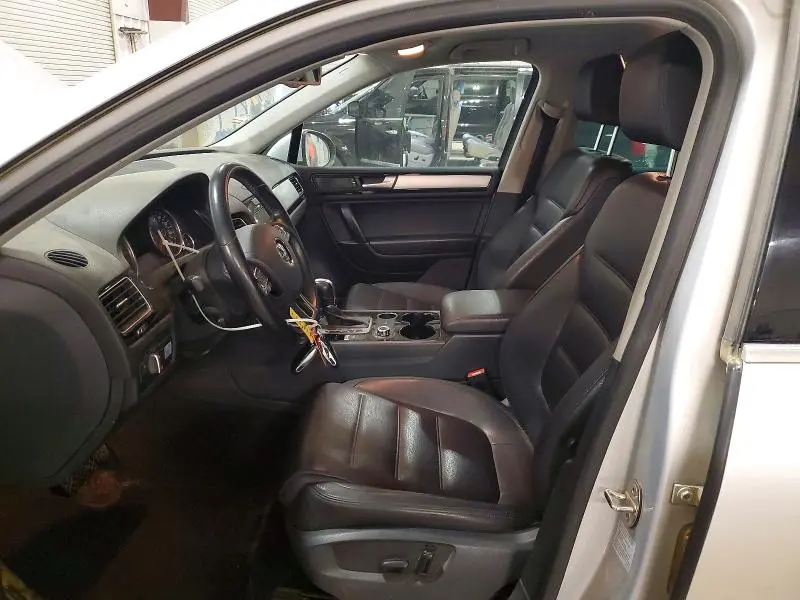 2013 VOLKSWAGEN TOUAREG V6 TDI  