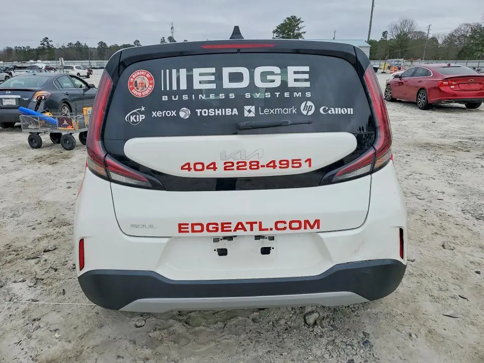 2023 KIA SOUL LX  