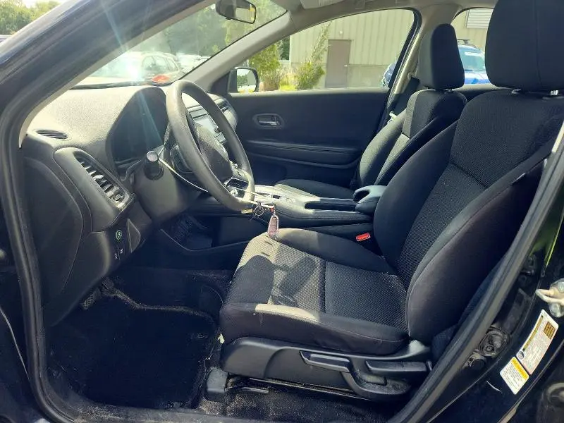 2016 HONDA HR-V LX  