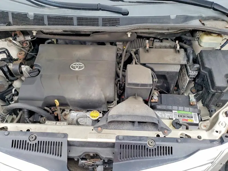 2015 TOYOTA SIENNA XLE  