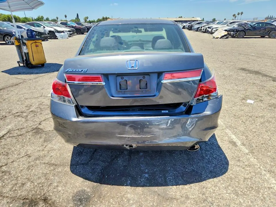 2011 HONDA ACCORD LX  