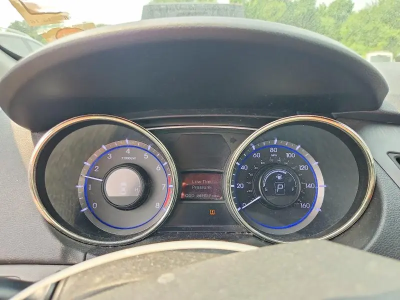 2011 HYUNDAI SONATA GLS  