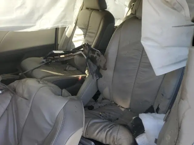 2012 TOYOTA SIENNA XLE  