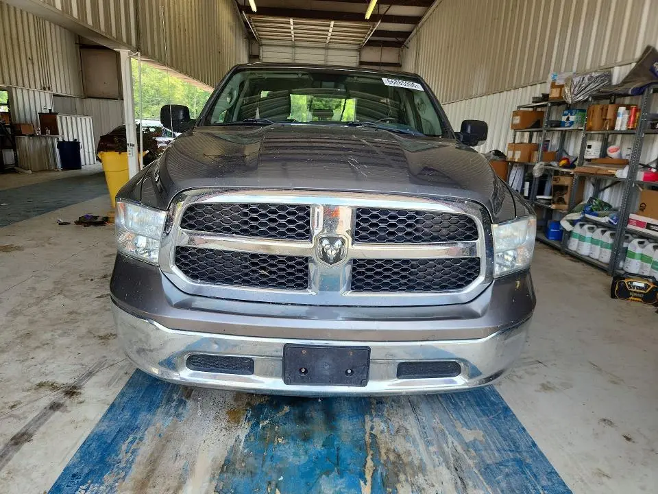 2013 RAM 1500 SLT  