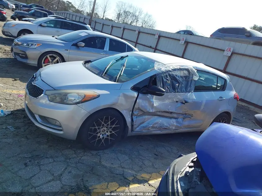 2016 KIA FORTE LX
