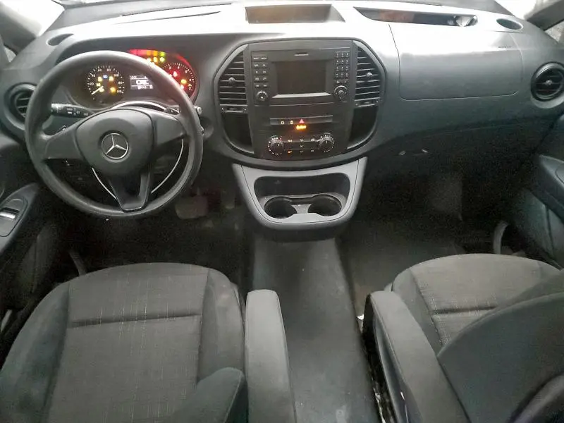 2016 MERCEDES-BENZ METRIS   