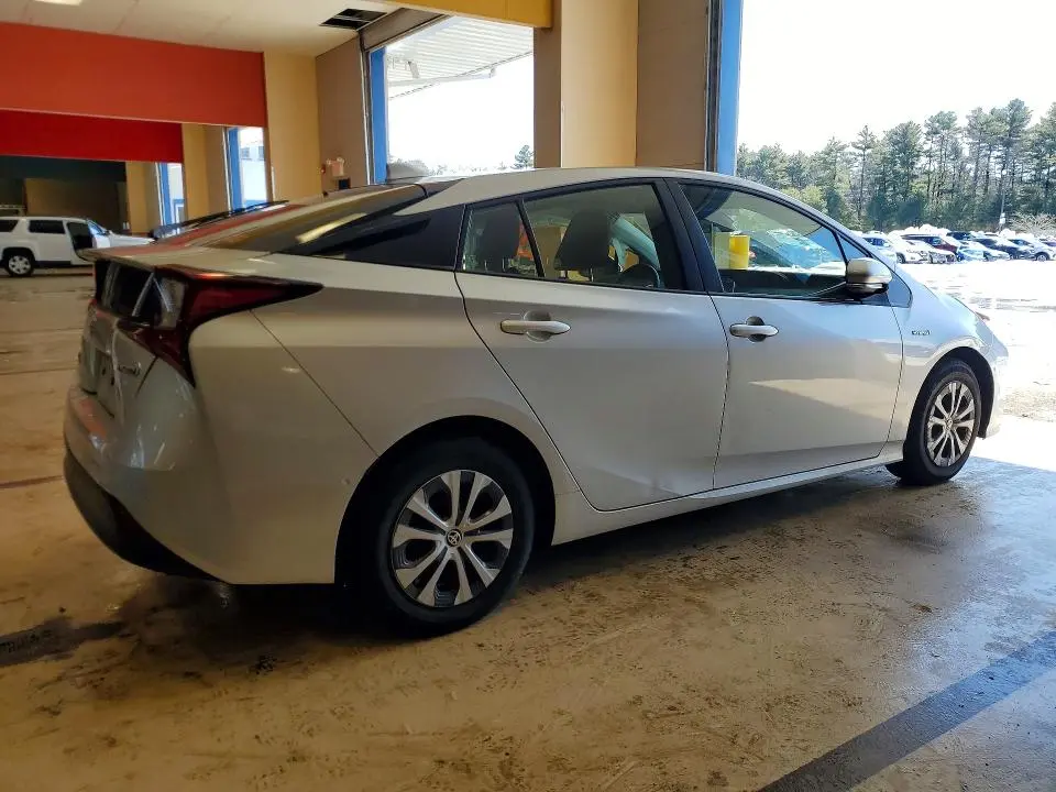 2022 TOYOTA PRIUS   