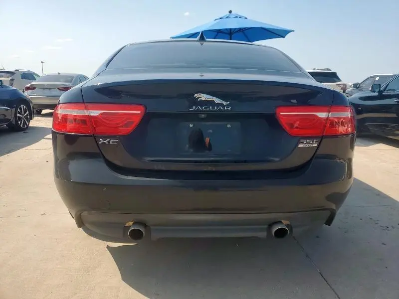 2017 JAGUAR XE PREMIUM  