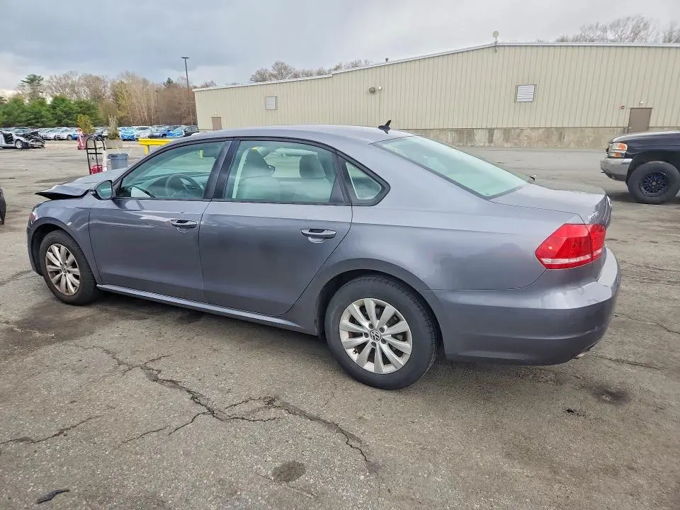 2012 VOLKSWAGEN PASSAT S  