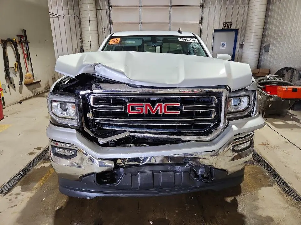 2017 GMC SIERRA K1500 SLE  