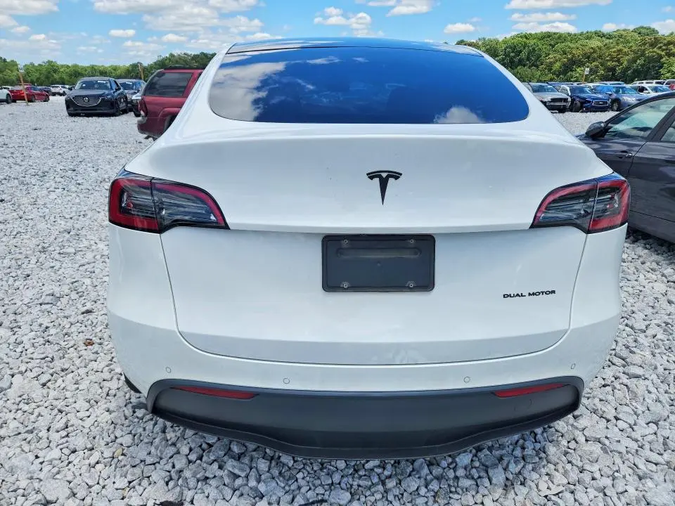 2022 TESLA MODEL Y   
