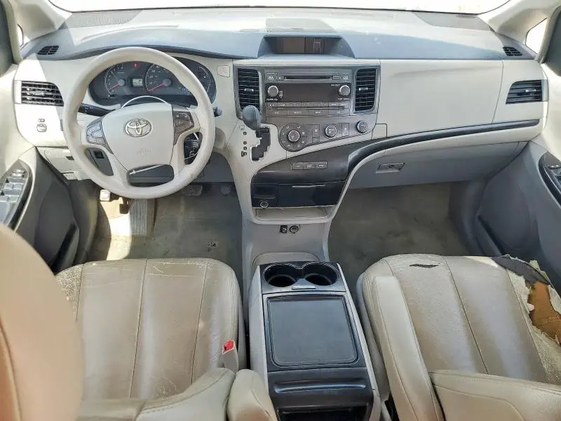 2012 TOYOTA SIENNA LE 8-PASSENGER  