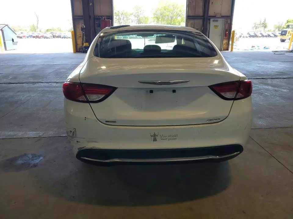 2015 CHRYSLER 200 LIMITED  