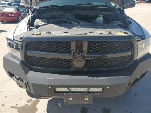 2018 RAM 1500 SPORT