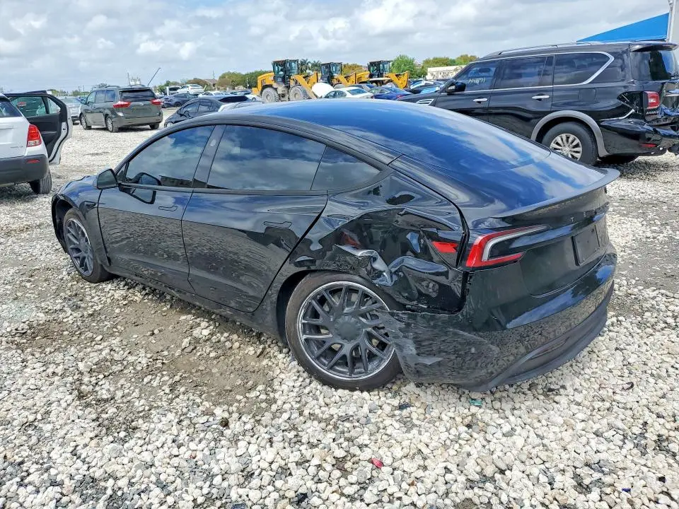 2025 TESLA MODEL 3   