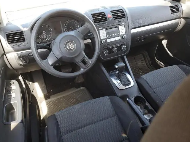 2010 VOLKSWAGEN JETTA S  