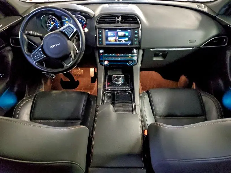 2018 JAGUAR F-PACE PRESTIGE  