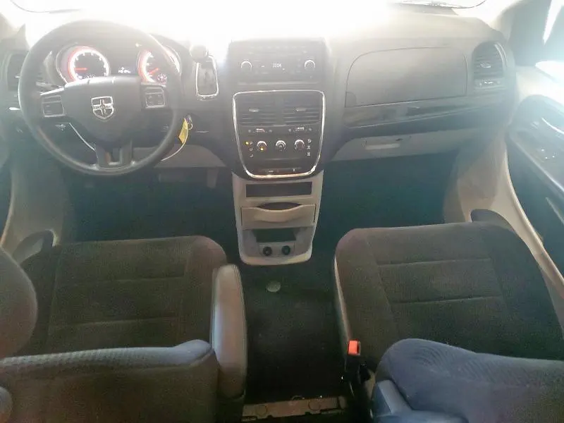 2014 DODGE GRAND CARAVAN SE  