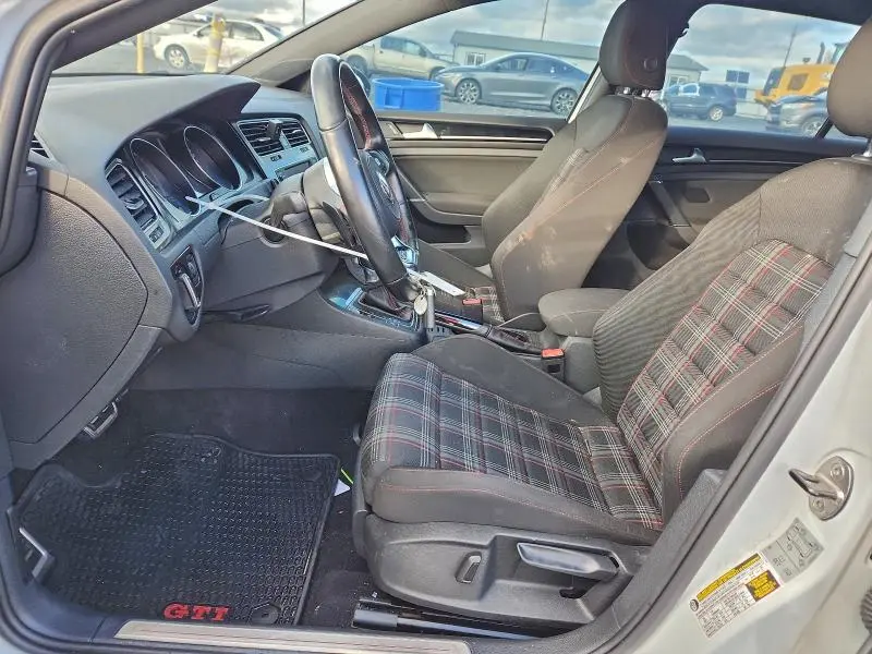 2017 VOLKSWAGEN GTI S/SE  