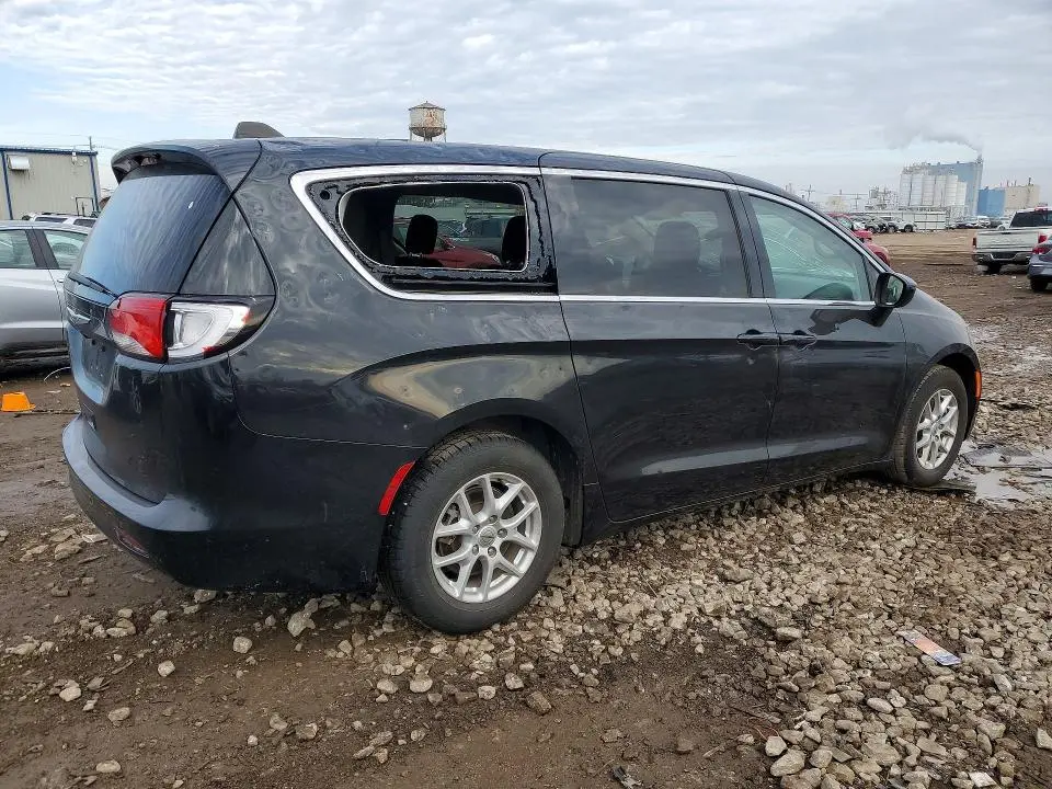 2022 CHRYSLER VOYAGER LX  