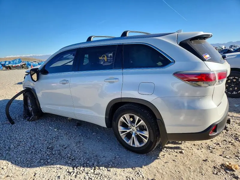 2015 TOYOTA HIGHLANDER XLE  