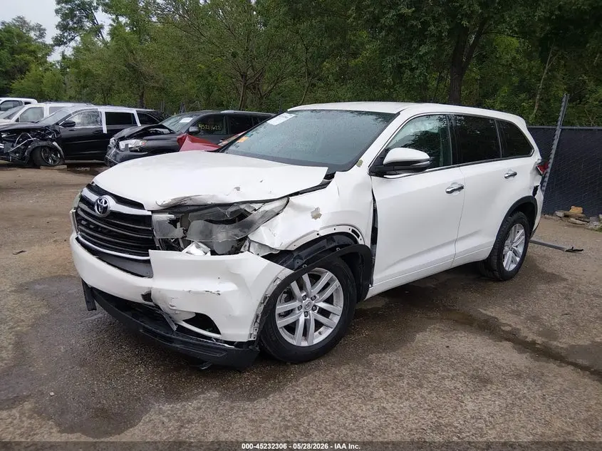 2015 TOYOTA HIGHLANDER LE