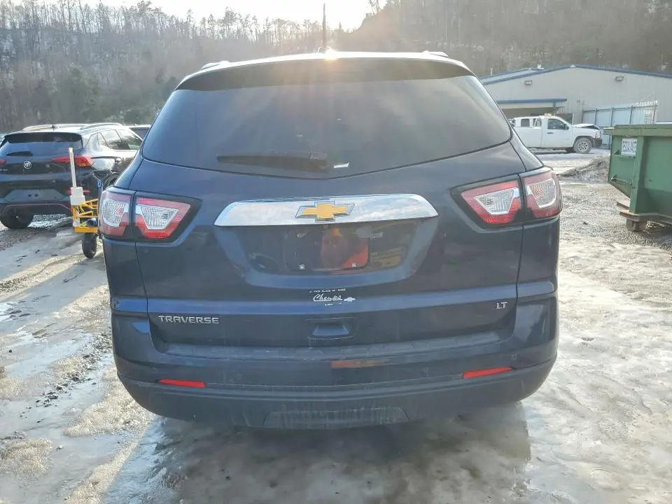 2017 CHEVROLET TRAVERSE LT  