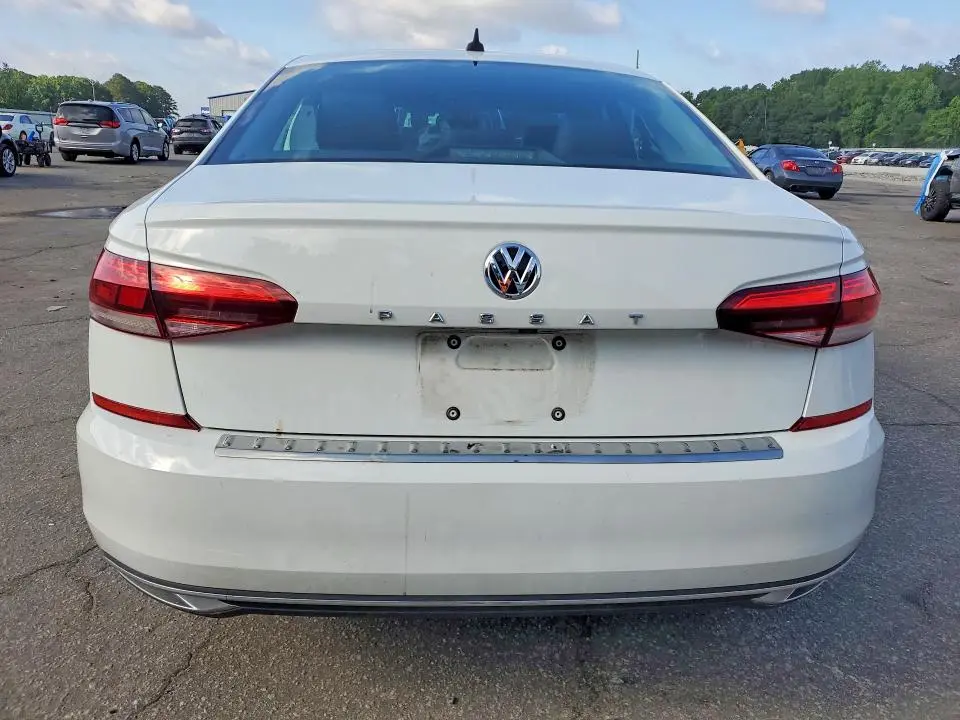 2021 VOLKSWAGEN PASSAT SE  