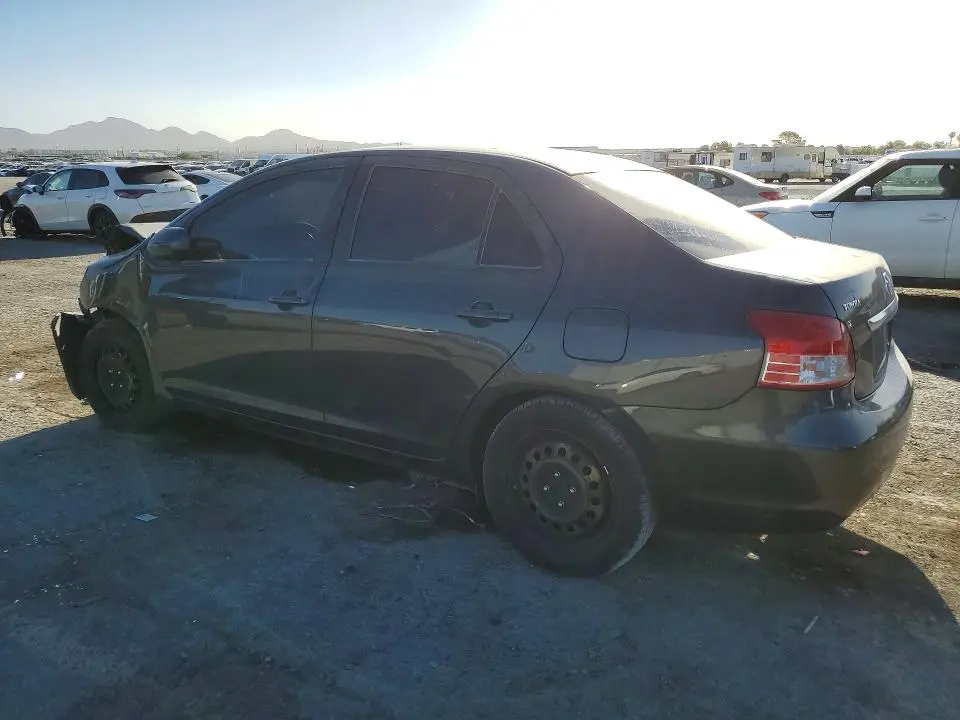 2010 TOYOTA YARIS BASE  