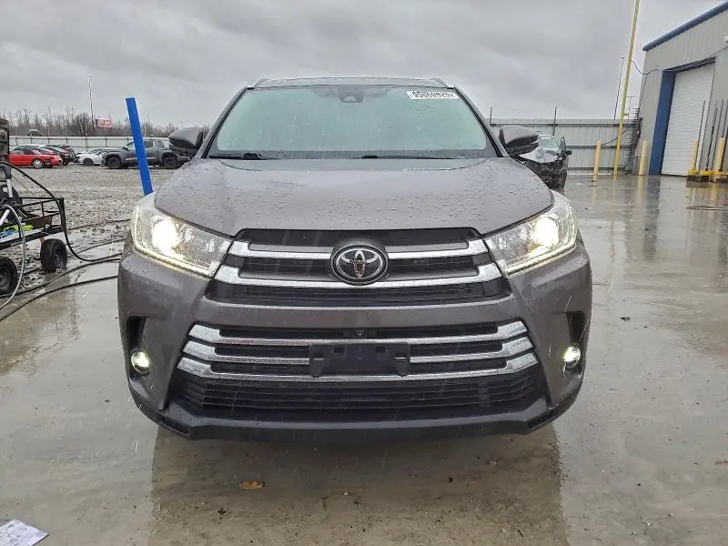 2019 TOYOTA HIGHLANDER   