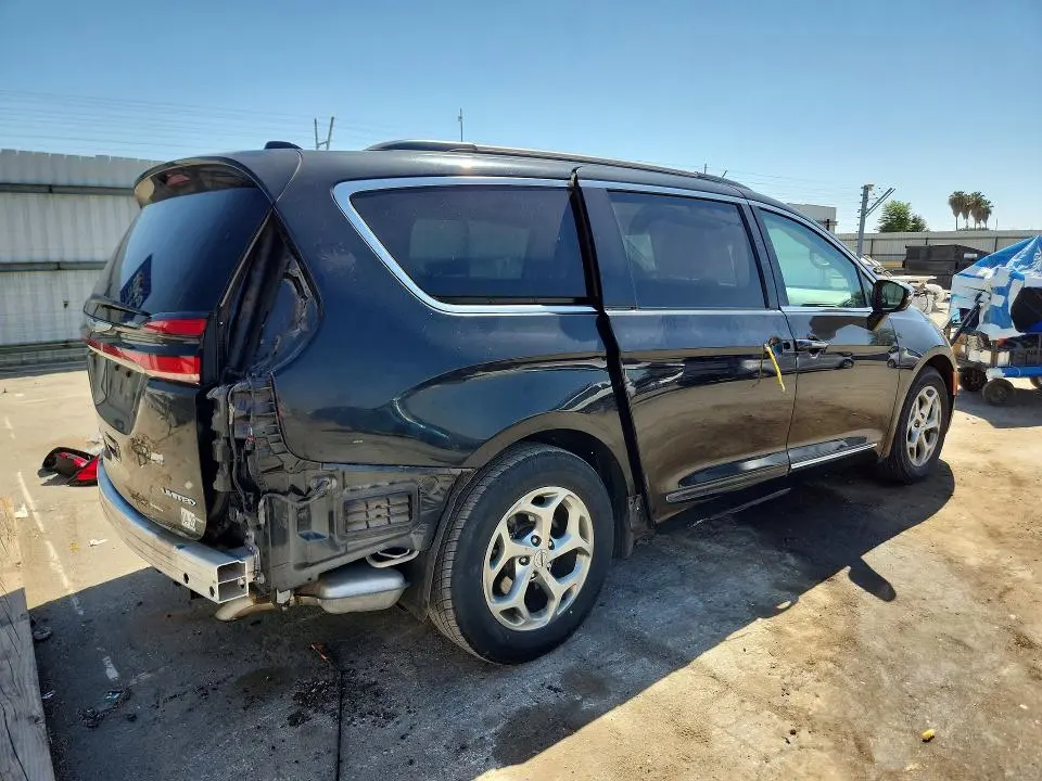 2022 CHRYSLER PACIFICA LIMITED  