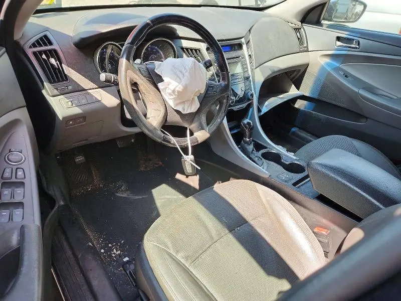 2013 HYUNDAI SONATA SE  