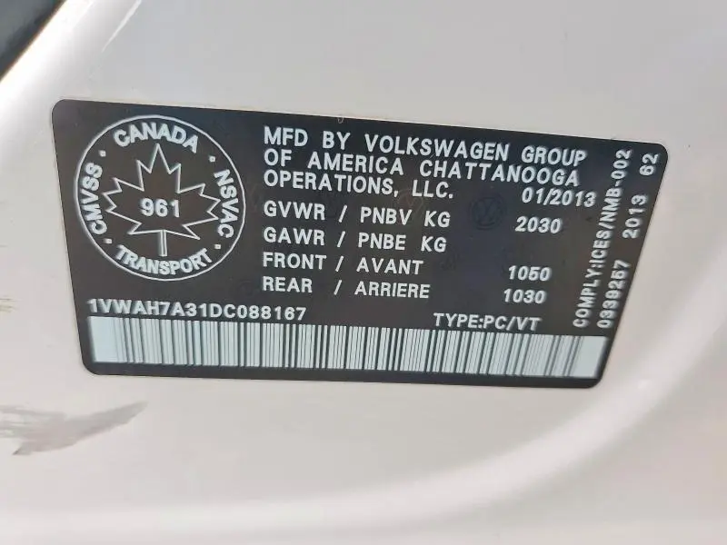 2013 VOLKSWAGEN PASSAT S  
