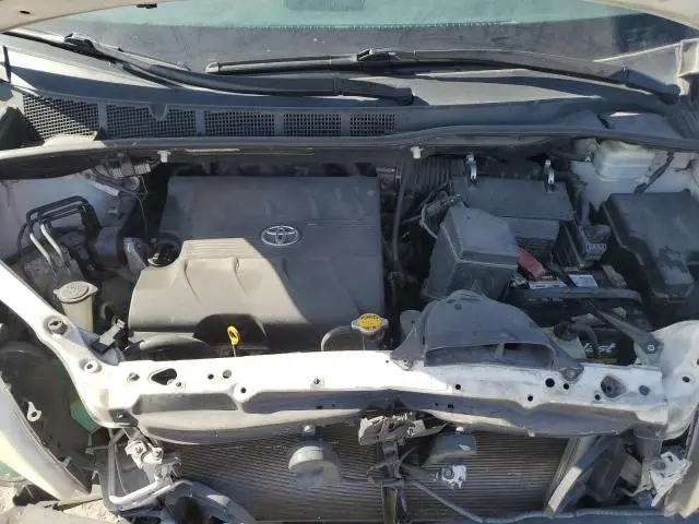 2012 TOYOTA SIENNA LE  