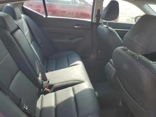 2024 NISSAN ALTIMA SR  