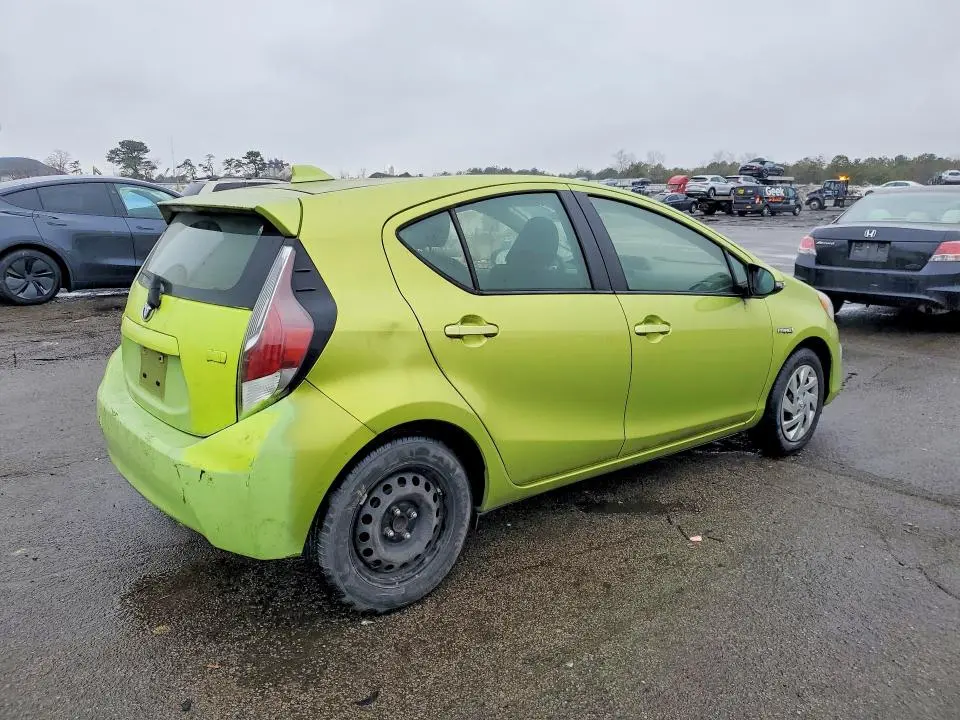 2015 TOYOTA PRIUS C   