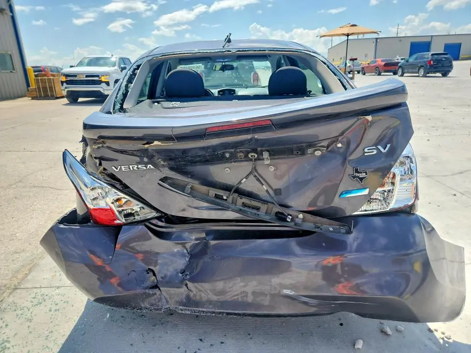 2015 NISSAN VERSA 1.6 SV  