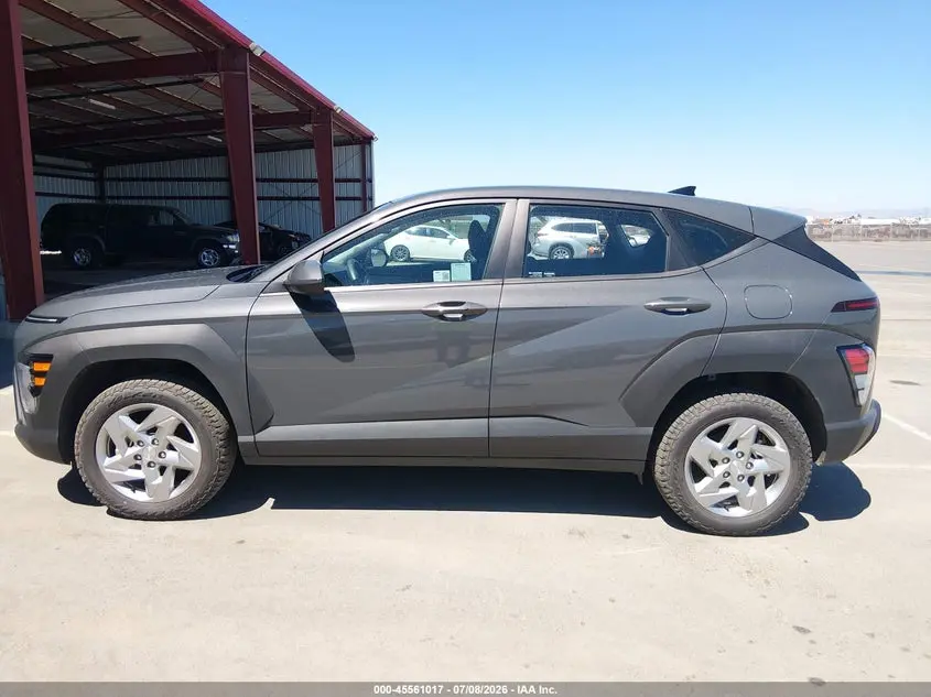 2024 HYUNDAI KONA SE